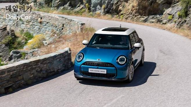 뉴 MINI(미니) 쿠퍼 C 5-도어