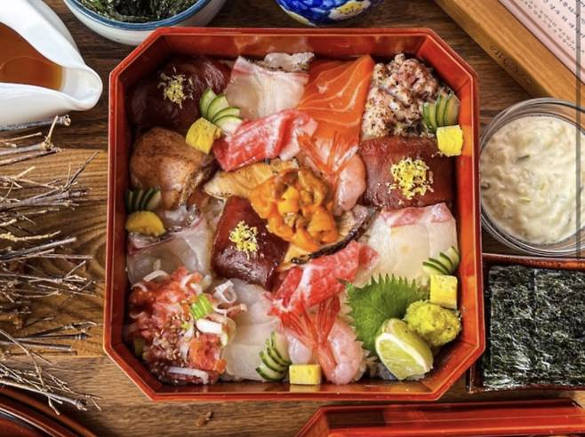 해목의 카이센동은 계절마다 신선한 제철 생선을 제공한다. 사진은 해목 메뉴. /사진=다이어리알