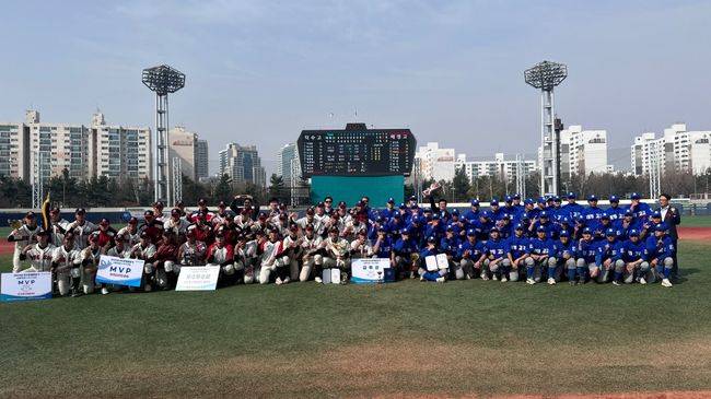 2025 선수촌병원장기 서울특별시 U18 춘계 야구대회 결승전 단체사진. / 서울시야구소프트볼협회