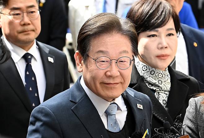 이재명 더불어민주당 대표가 26일 서울 서초구 서울고등법원에서 열린 공직선거법 위반 혐의 2심 선고 공판에 출석하고 있다. ⓒ연합뉴스, 사진공동취재단