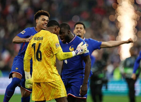 ▲ 김민재의 수비 파트너인 다요 우파메카노도 프랑스 대표팀에 차출 됐지만, 역시 부상을 안고 복귀했다고 한다. ⓒ연합뉴스/AFP/REUTERS