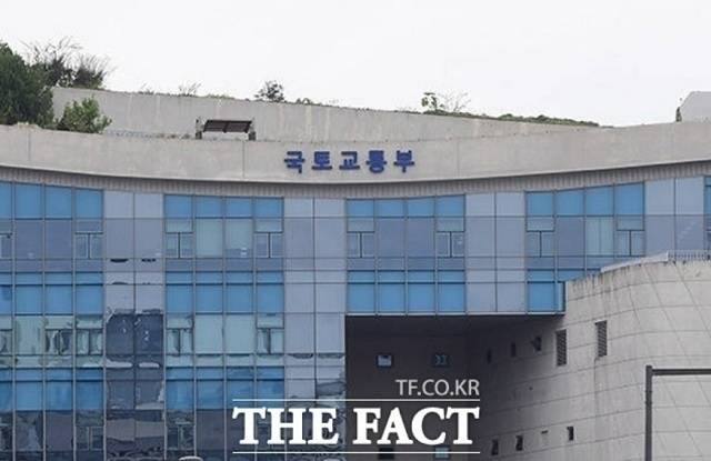 국토교통부가 농촌 지역의 정주 여건을 개선하고, 지역경제를 활성화하기 위해 규제완화에 나섰다. /더팩트 DB