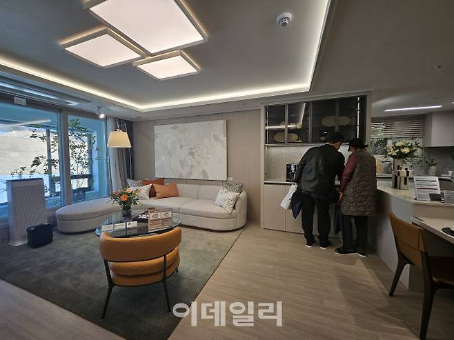 84㎡B 내 거실 공간