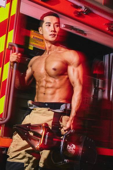 ‘몸짱소방관’에 선발된 이장식 서울 서대문소방서 구조대원. 서울시청 제공