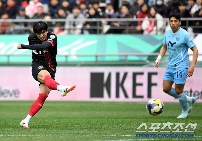 K리그1 FC서울과 대구FC의 경기가 29일 서울월드컵경기장에서 열렸다. 서울 정승원이 슈팅을 시도하고 있다. 상암=박재만 기자pjm@sportschosun.com/2025.03.29/