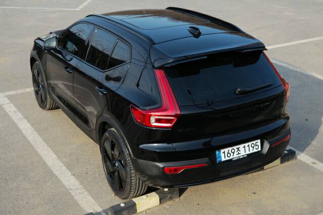 볼보 XC40 블랙 에디션