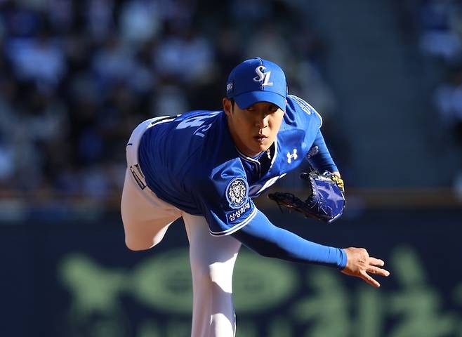 삼성 원태인이 29일 잠실구장에서 열린 2025 KBO리그 두산전에 선발 등판해 역투하고 있다. 사진 | 삼성 라이온즈