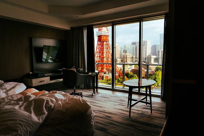 파노라마 트윈룸에서 바라본 도쿄 타워 뷰