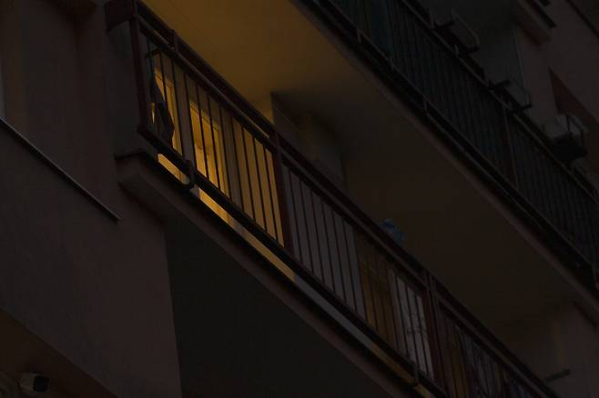 배우자의 외도 현장을 덮쳐 동영상을 촬영한 후 처가에 유포한 혐의를 받는 50대 남성이 징역 2년에 집행유예 3년을 선고 받았다. 기사 내용과 무관한 자료사진/사진=게티이미지뱅크