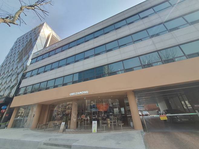 서울시 강남구 삼성로 546에 있는 흥국에프엔비 본사. 윤현주 기자