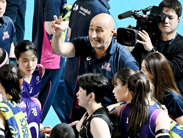 흥국생명 아본단자 감독./KOVO