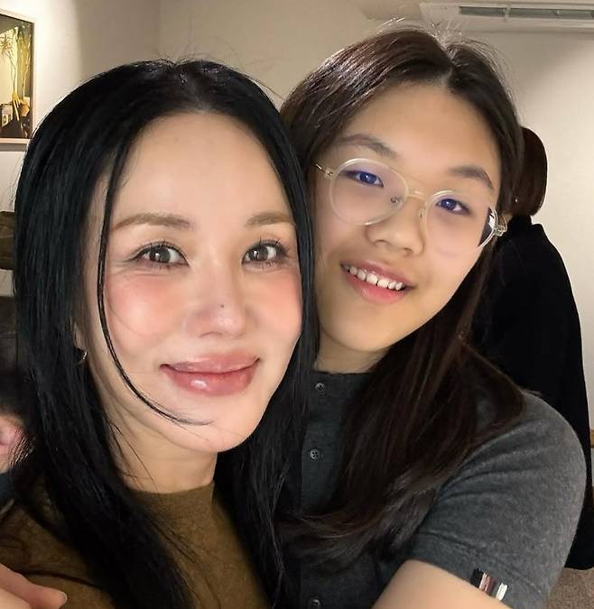 사진 출처=엄정화 SNS 계정