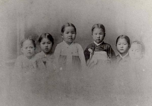 이화학당 초기 학생들의 모습. 이화여대 교목실 제공