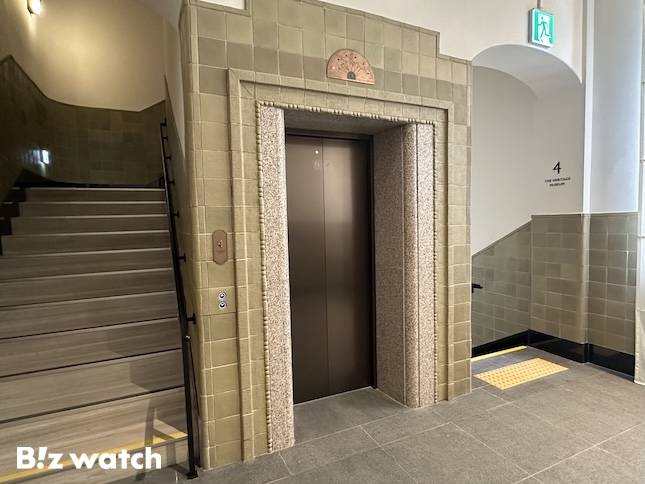 신세계백화점 본점의 '더 헤리티지' 내 엘리베이터. / 사진=정혜인 기자 hij@