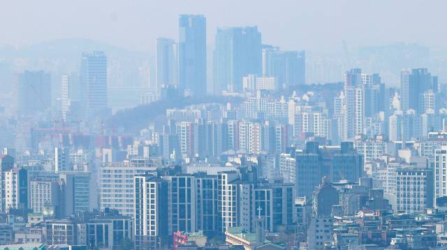 사진은 서울 남산에서 바라본 서울 아파트 단지 모습.
