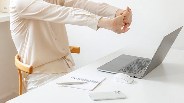 밥 먹고 심한 졸음이 쏟아진다면 혈당 스파이크가 원인일 수 있다|출처: 클립아트코리아