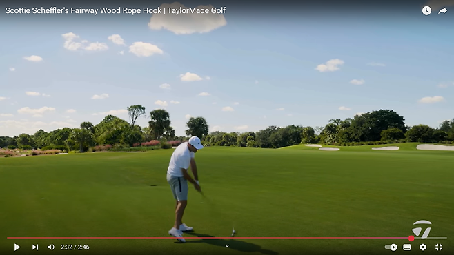 스코티 셰플러가 페어웨이 우드로 샷을 하는 모습. 유튜브 캡처