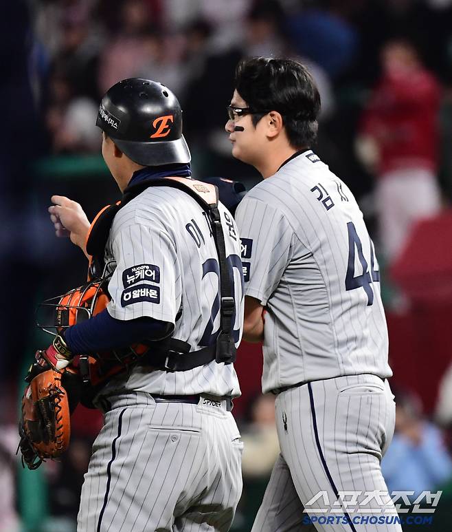 15일 인천 SSG랜더스필드에서 열린 KBO리그 SSG와 한화의 경기. 한화가 SSG에 승리했다. 경기 종료 후 기뻐하는 김서현. 인천=송정헌 기자songs@sportschosun.com/2025.04.15/