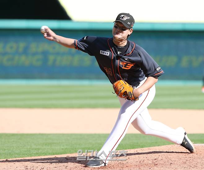 2023 KBO 프로야구 SSG랜더스와 한화이글스의 경기가 2023년 5월 14일 오후 인천SSG랜더스필드에서 열렸다. 7회말 구원 등판한 김서현이 역투하고 있다. 인천=김민규 기자 mgkim1@edaily.co.kr