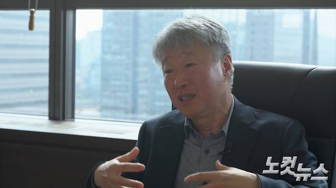 윤석열 전 대통령 탄핵심판에서 국회 탄핵소추위원 법률대리인단에 참여한 권영빈 변호사가 CBS노컷뉴스와 인터뷰하고 있다. CBS노컷뉴스 크리에이터 박수연