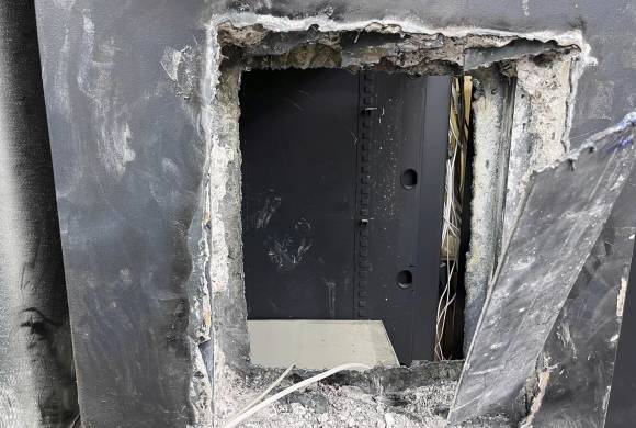 도둑들이 파놓은 터널. AP 연합뉴스