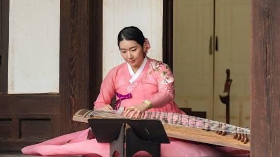 운현궁 내 연회 장소인 '노락당'에서 열리는 '봄밤의 풍류 유람' 행사 모습. / 사진=서울시 제공