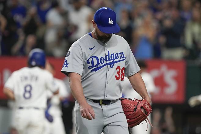 끝내기 홈런을 맞은 커비 예이츠. 알링턴 | 이매진이미지연합뉴스