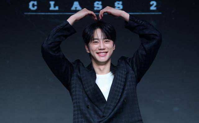 배우 이준영이 21일 오전 서울 마포구 호텔 나루에서 열린 넷플릭스 시리즈 '약한영웅 Class 2' 제작발표회에서 포즈를 취하고 있다. 뉴시스