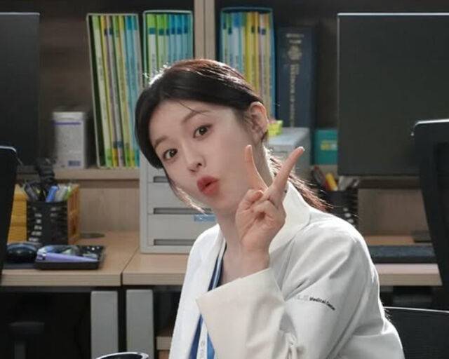 고윤정은 최근 tvN 드라마 '언젠가는 슬기로울 전공의생활'에 출연중이다. / 고윤정 SNS 캡처