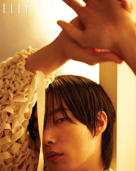 〈사진=엘르 코리아〉