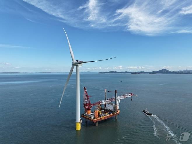 SK E&S 전남해상풍력1의 해상풍력 해상 공사 (신안군 제공) /뉴스1 ⓒ News1 김태성 기자