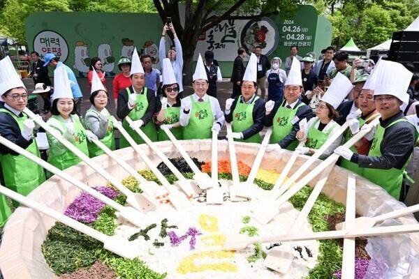 용문산 산나물 축제/투어코리아뉴스 정명달 기자