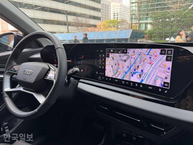 더 뉴 아우디 Q6 e-트론 내부 디스플레이. 오지혜 기자