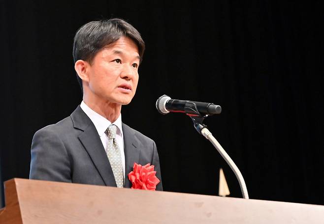 용호성 문화체육관광부 제1차관이 지난 14일 일본 도쿄 이노홀에서 열린 ‘2025-2026 한일중 3국 문화교류의 해 개막식’에서 축사를 하고 있다. / 사진=문화체육관광부 제공