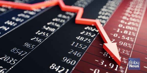 저출산과 고령화로 인한 인구 구조 변화로 내년부터 잠재성장률은 1%대로, 2060년이 넘으면 마이너스 국면에 접어들 것으로 전망된다. ⓒ베이비뉴스