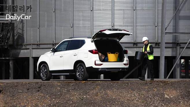 KGM, 렉스턴 밴 상용차 (영국)