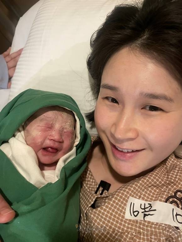 ‘양궁여제’ 기보배가 지난 17일 둘째 딸을 출산했다. 서울신문 독자 제공