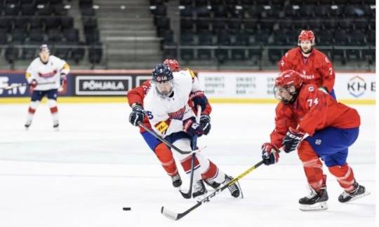 퍽을 다투는 한국과 크로아티아