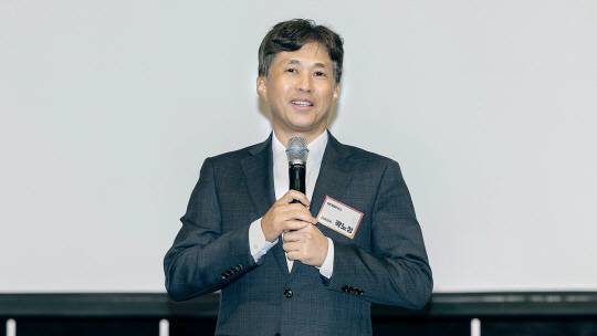 곽노정 SK하이닉스 대표가 지난 25일 서울 광진구 그랜드 워커힐에서 '2025년 동반성장협의회 정기총회'에서 발표를 하고 있다. SK하이닉스 제공