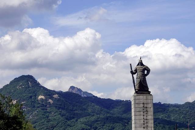 2028년까지 서울 남산골한옥마을 소나무숲 부지(중구 필동 2가)에 한국인이 존경하는 인물 1위 ‘이순신 장군’(2024년 한국갤럽 조사)을 기리는 기념관이 들어선다. 사진은 기사의 특정 사실과 관련 없음. 게티이미지뱅크
