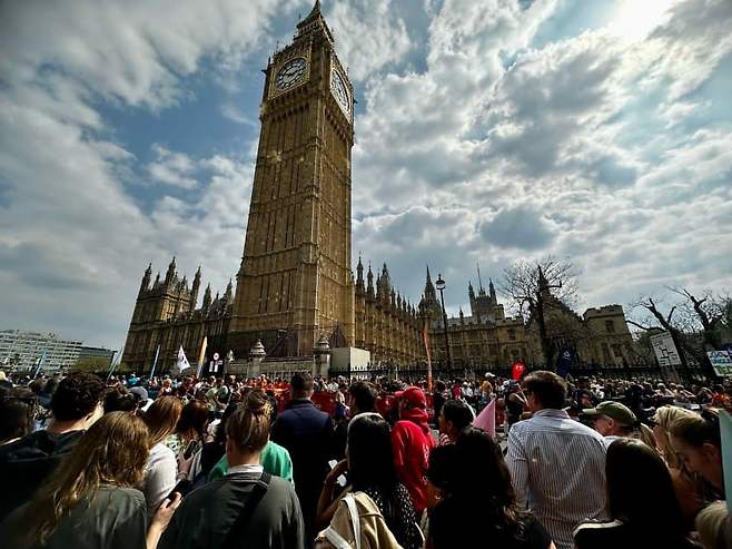 7de5f103c6861efe23e8f297439c706e1b0c4ab2b6f14d0756e60afbaa859ddecc76e8fe0ef8610b076830992b20d2c9658245ff8f