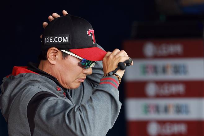 <yonhap photo-5868=""> 염경엽 LG 감독. 연합뉴스 제공</yonhap>