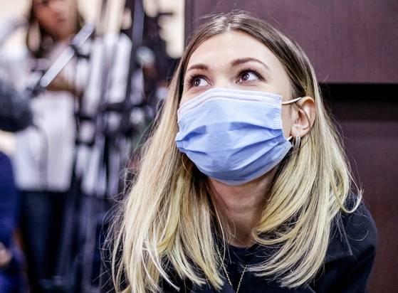 2021년 우크라이나 법정에 섰던 고(故) 빅토리야 로시나 기자. 로이터=연합뉴스