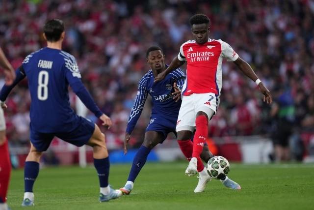 아스날 에이스 사카는 안방 패배를 막지 못했다. 레알 마드리드도 잡아낸 그들이 PSG에 무너진 것이다. 사진=AP=연합뉴스