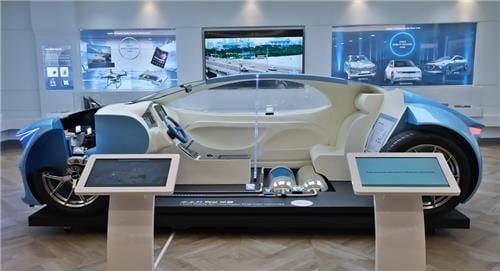 디스프로슘 등 희토류는 전기차 구동모터를 만드는데 필수적으로 쓰이는 핵심 원료다. 사진은 포스코인터내셔널 구동모터가 적용된 친환경차 모형. /포스코인터내셔널 제공