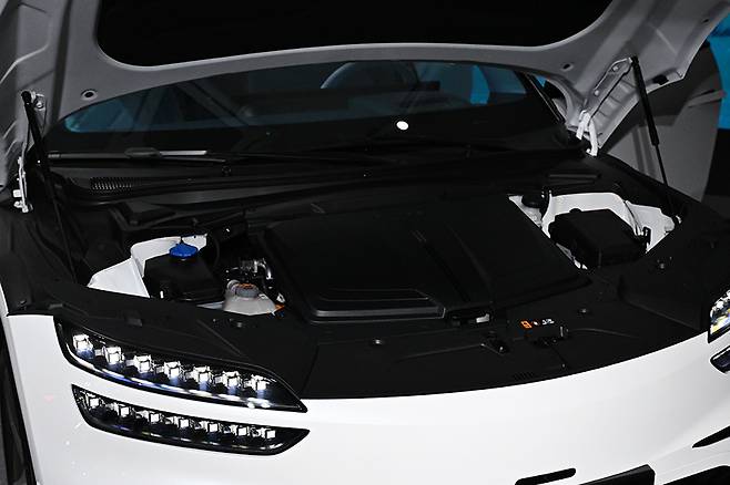 신형 제네시스 GV60 퍼포먼스 AWD. 사진 김학수 기자