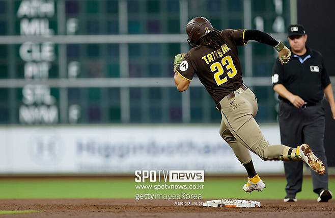 ▲ 타티스 주니어는 공수주 맹활약으로 샌디에이고의 시즌 초반 호성적을 이끌고 있다