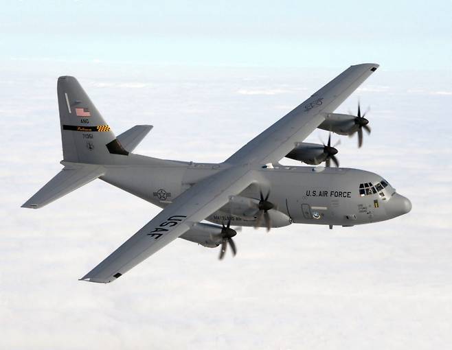 C130 수송기