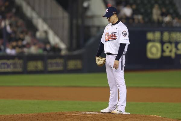 마음을 다잡는 두산베어스 투수 고효준. 사진┃두산베어스