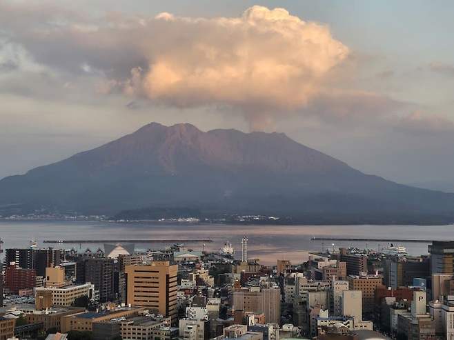 7fed8272b48369f551ee81e5428475733f5c3dcc584071e54d370a91ce3d2f7b